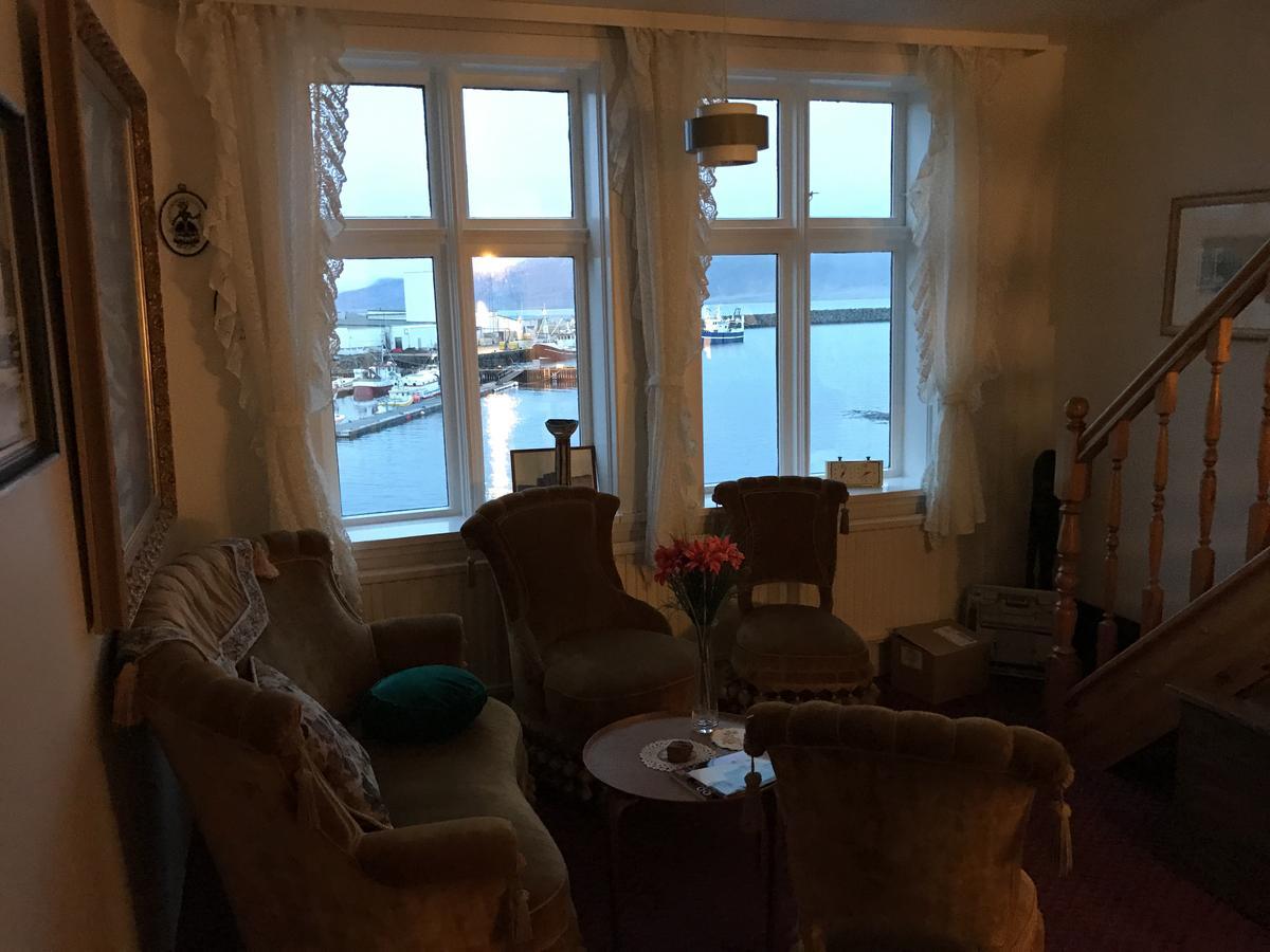 Hotel Framtid Djúpivogur エクステリア 写真